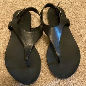 Also black leather sandals